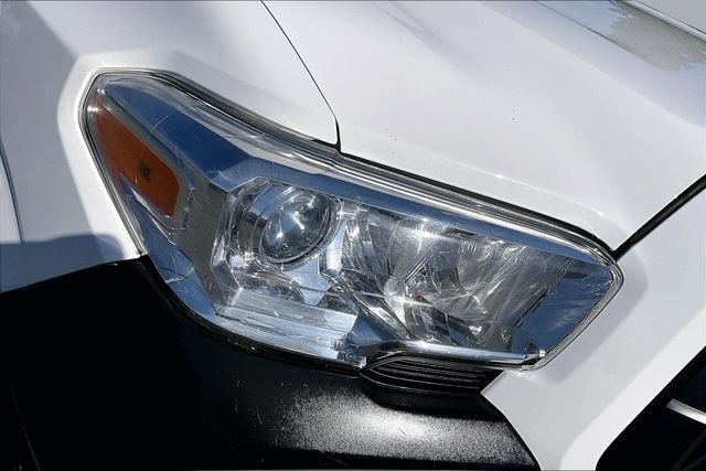 Used 2021 Toyota Tacoma SR AWD/4WD image 25