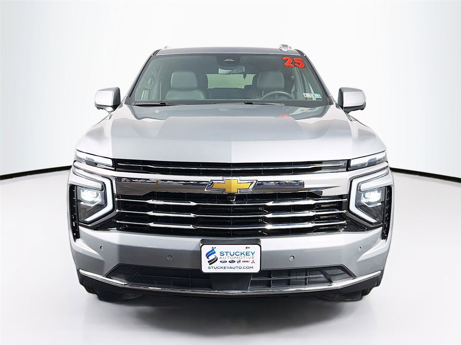 Used 2025 Chevrolet Tahoe LT AWD/4WD image 2