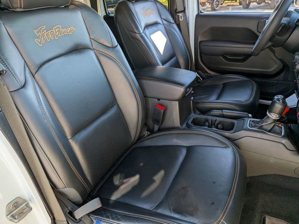 Used 2024 Jeep Wrangler Unlimited image 27
