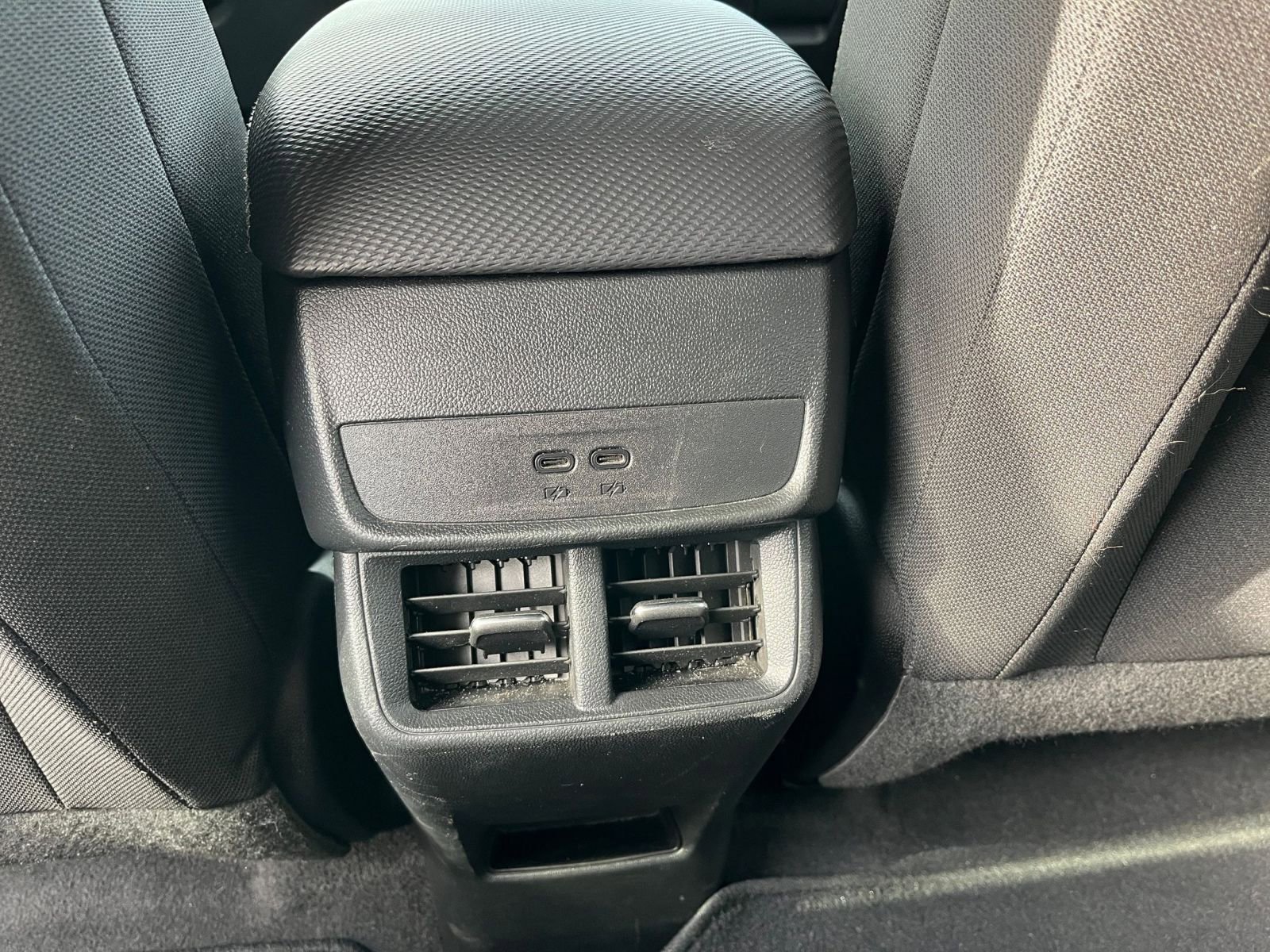 Used 2025 Chevrolet Equinox LT image 23