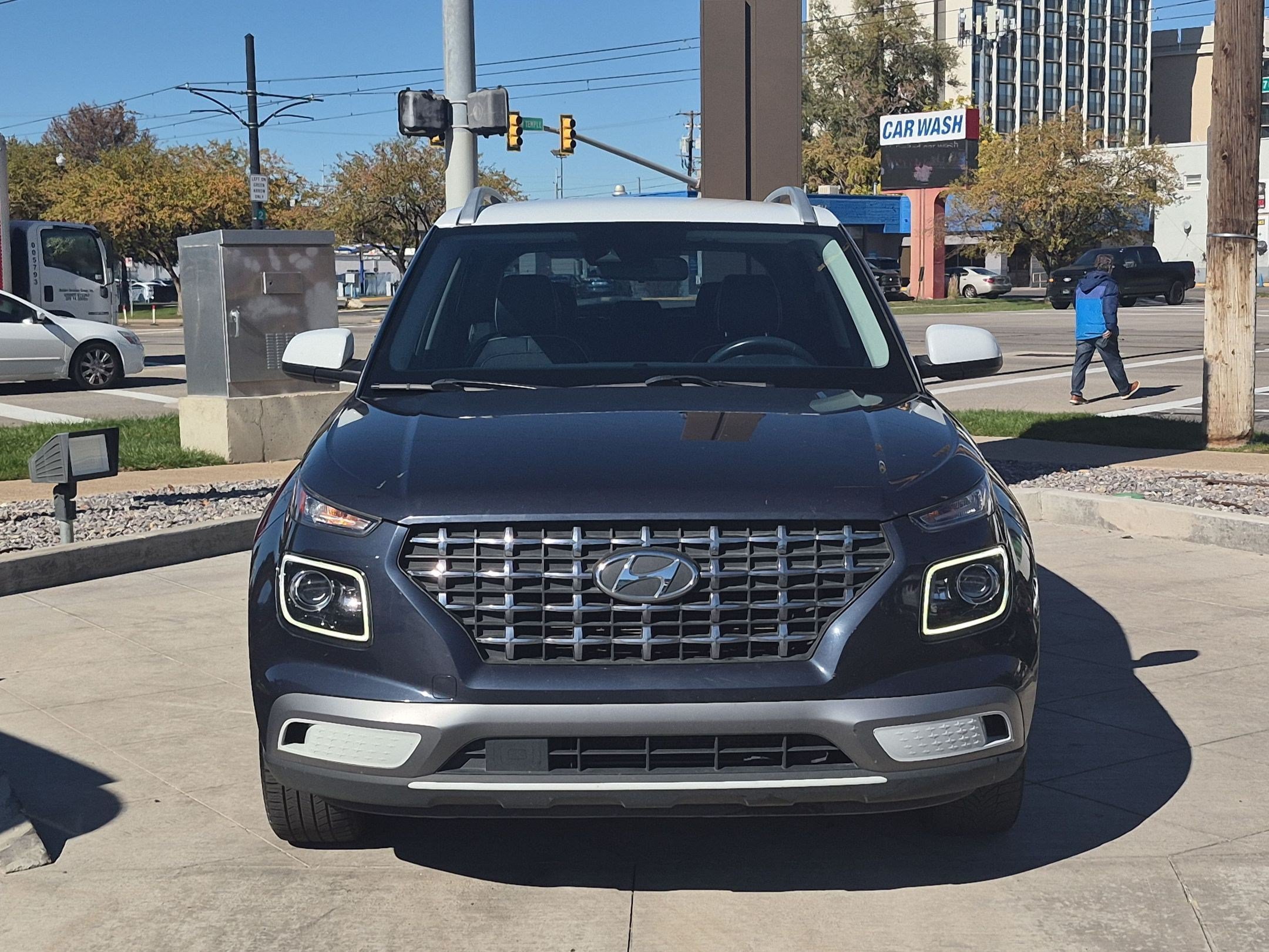Used 2021 Hyundai Venue FWD image 10