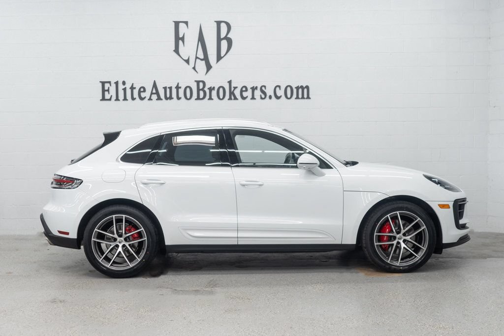 Used 2024 Porsche Macan S AWD/4WD image 5