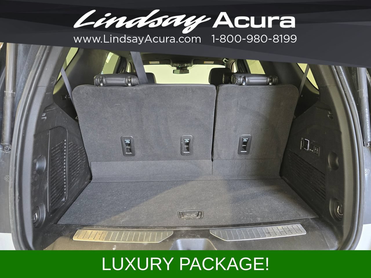 Used 2024 Chevrolet Tahoe RST w/ RST Performance Edition AWD/4WD image 7