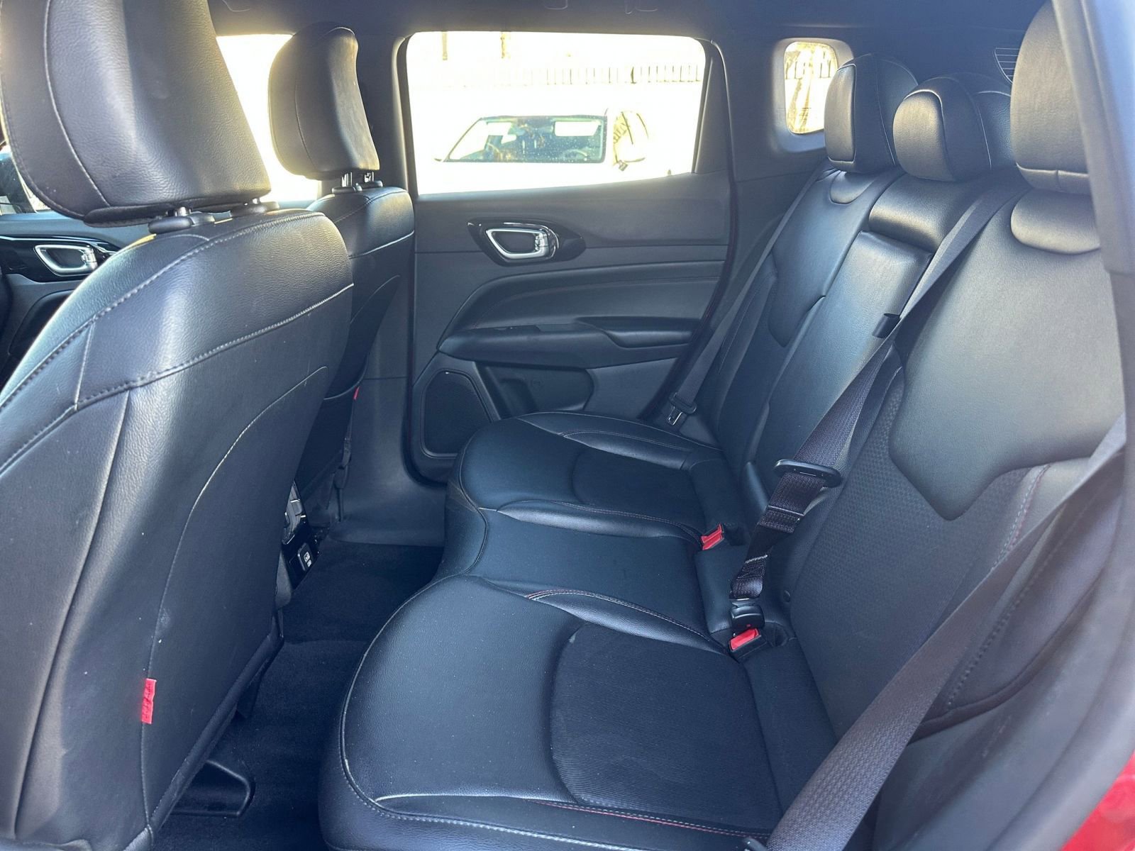 Used 2025 Jeep Compass Trailhawk AWD/4WD image 24