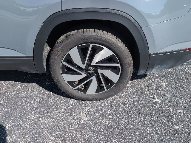 Used 2025 Volkswagen Atlas SE FWD image 7