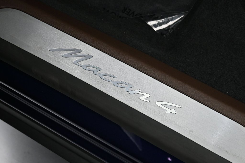 Certified 2026 Porsche Macan 4 Electric w/ Premium Package AWD/4WD image 26