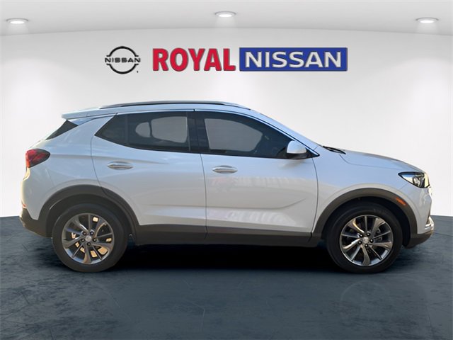 Used 2023 Buick Encore GX Essence w/ Experience Buick Package image 8