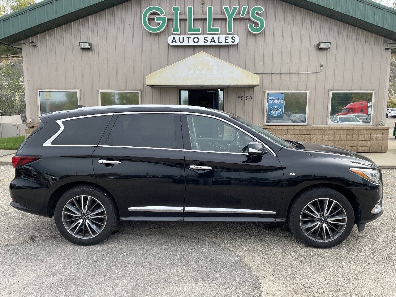Used 2019 INFINITI QX60 Luxe w/ Essential Package