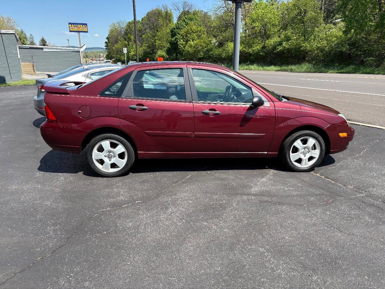 Used 2007 Ford Focus SE FWD image 4