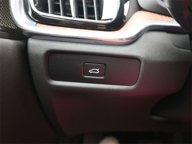 Used 2023 Volvo S60 B5 Plus w/ Climate Package image 28