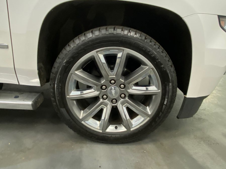 Used 2019 Chevrolet Tahoe LT w/ LT Signature Package AWD/4WD image 16