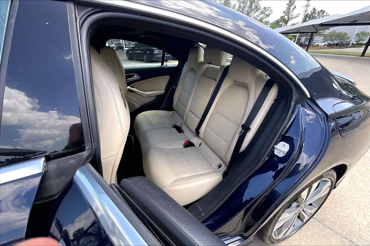 Used 2018 Mercedes-Benz CLA 250 image 21