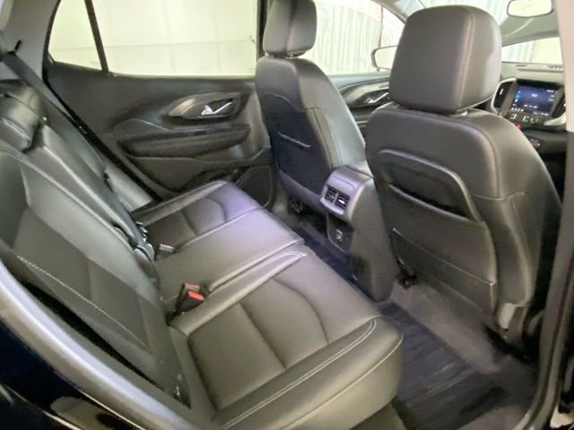 Used 2023 GMC Terrain SLT image 32