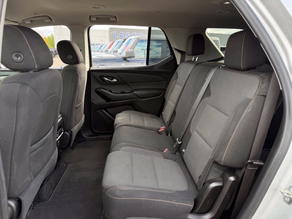 Used 2019 Chevrolet Traverse LS w/ LPO, Blackout Package FWD image 10