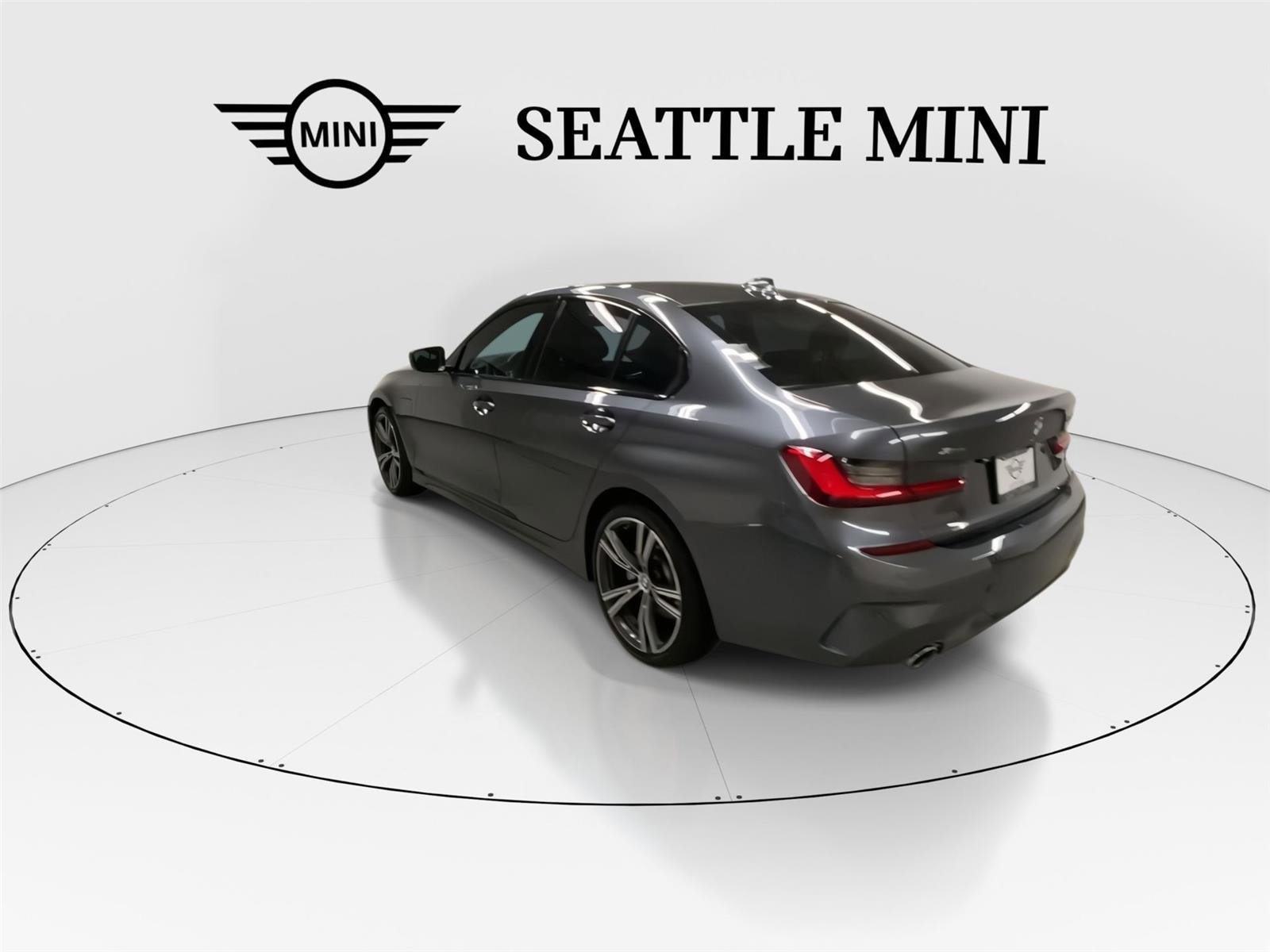 Used 2021 BMW 330e xDrive w/ M Sport Package image 8