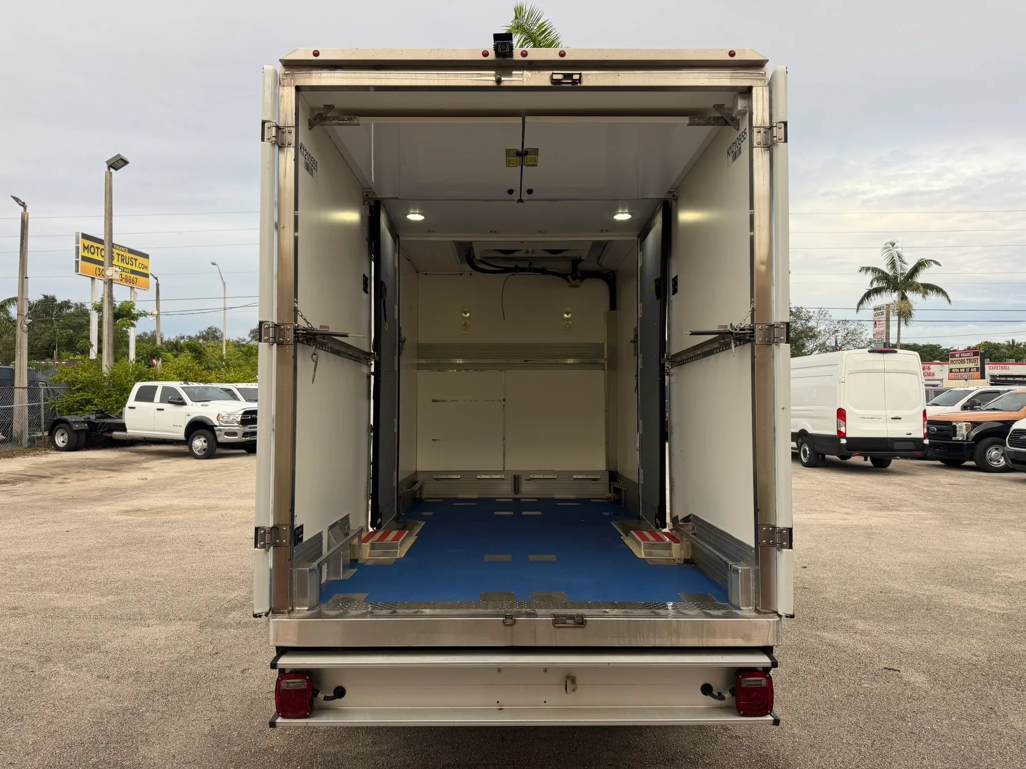 Used 2023 Ford E-350 and Econoline 350 Super Duty w/ Power Windows & Locks Group RWD image 9