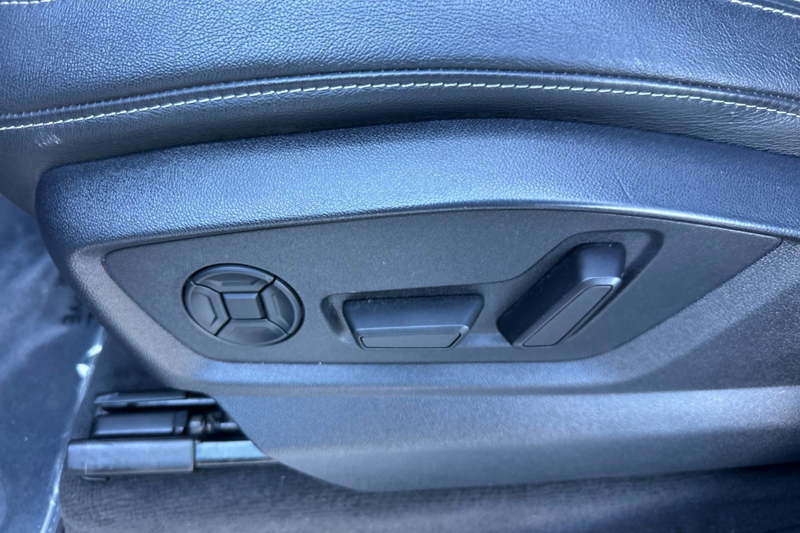 Used 2023 Audi Q8 Prestige w/ Prestige Package image 14