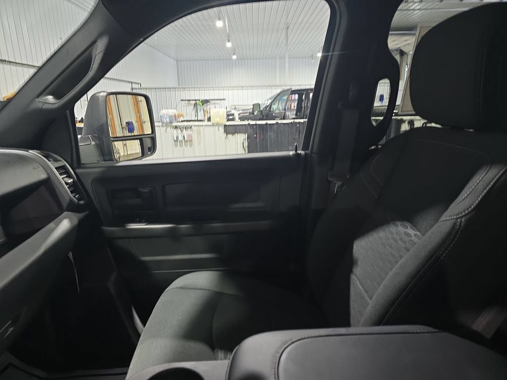 New 2026 RAM 2500 Warlock AWD/4WD image 12