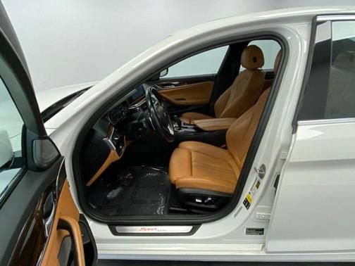 Used 2017 BMW 540i xDrive AWD/4WD image 20