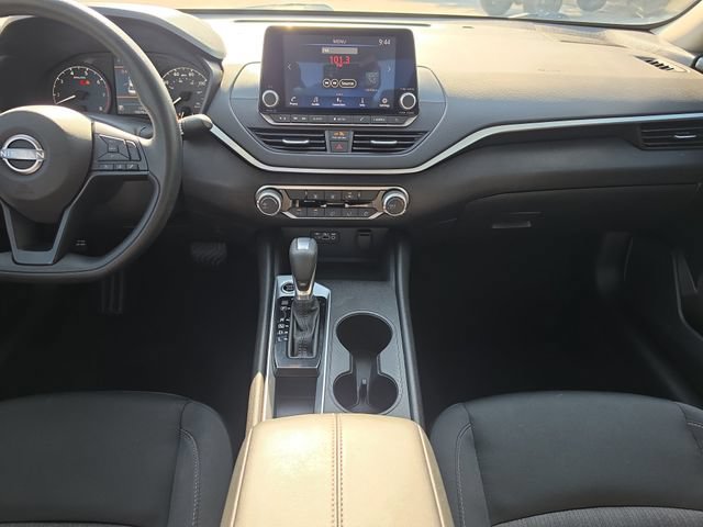 Certified 2025 Nissan Altima 2.5 S FWD image 14