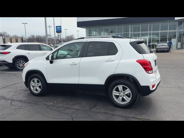 Certified 2022 Chevrolet Trax LT w/ LT Convenience Package image 6