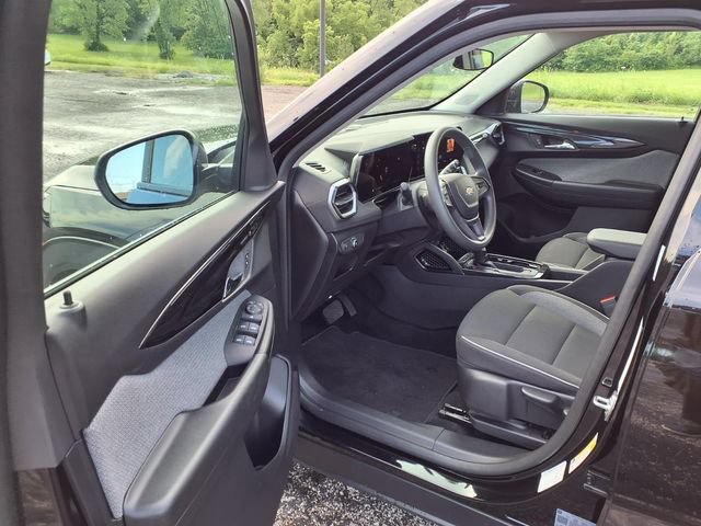 Used 2025 Chevrolet TrailBlazer LT AWD/4WD image 52