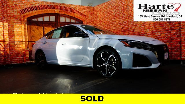 Used 2023 Nissan Altima 2.5 SR w/ SR Premium Package