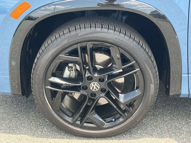 Used 2025 Volkswagen Tiguan SE R-Line AWD/4WD image 40