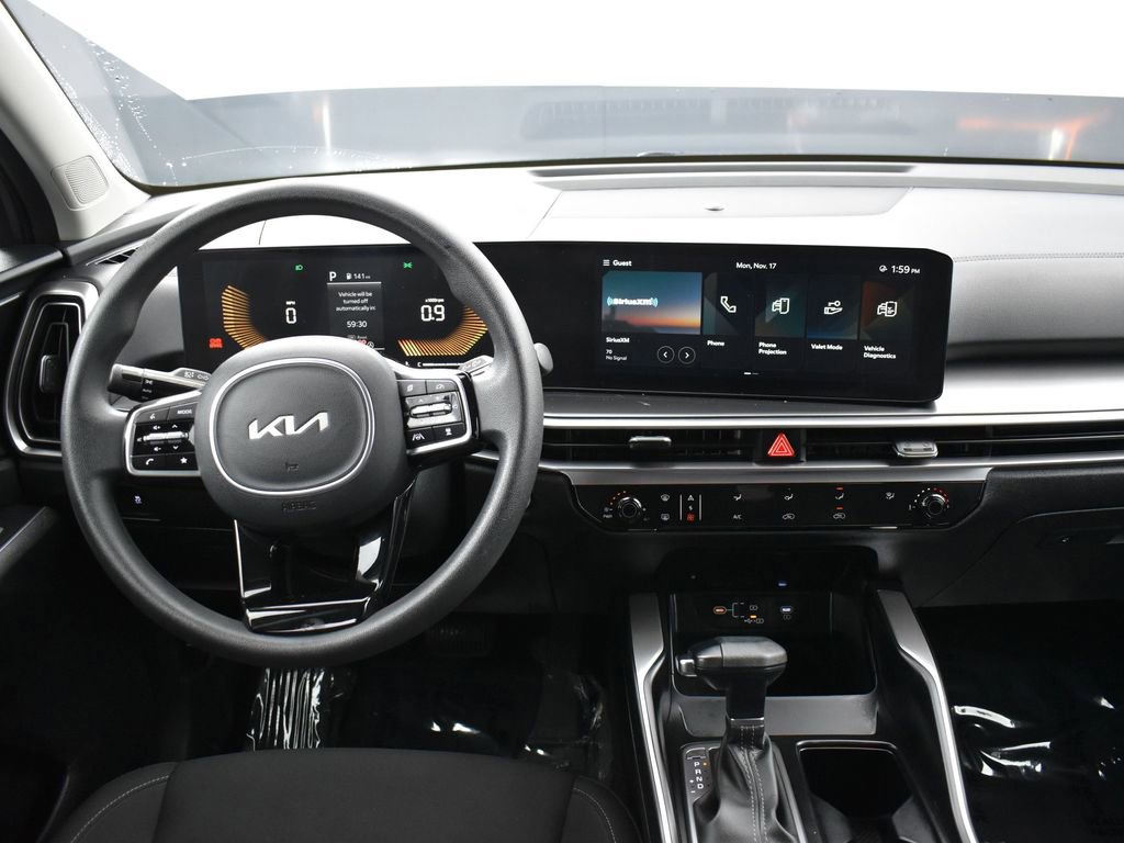 Certified 2025 Kia Sorento LX image 14