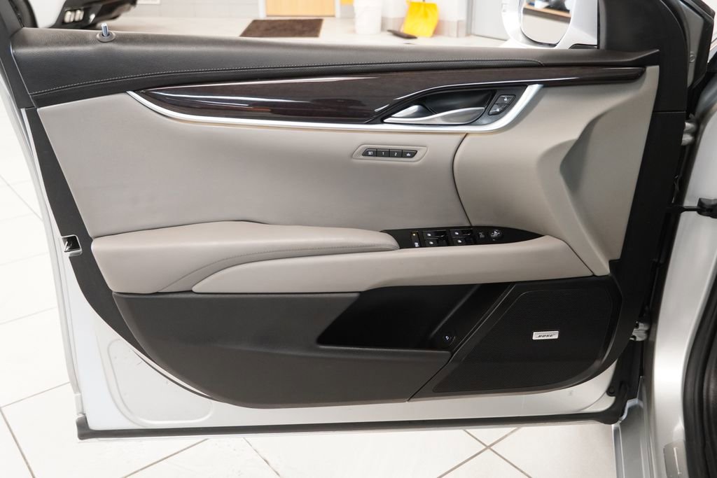 Used 2017 Cadillac XTS Luxury w/ Driver Awareness Package image 17