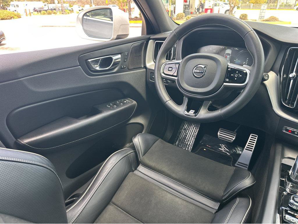 Used 2019 Volvo XC60 T8 R-Design w/ Advanced Package AWD/4WD image 19