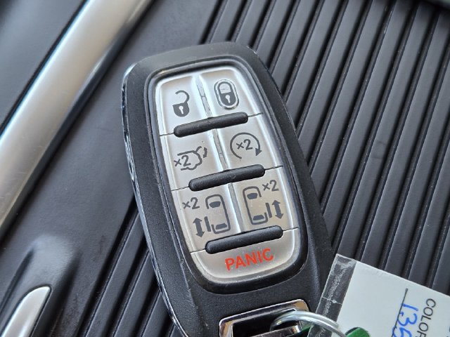 Certified 2024 Chrysler Pacifica Touring-L FWD image 36