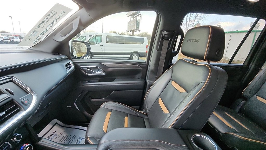 Used 2023 GMC Yukon XL AT4 image 11