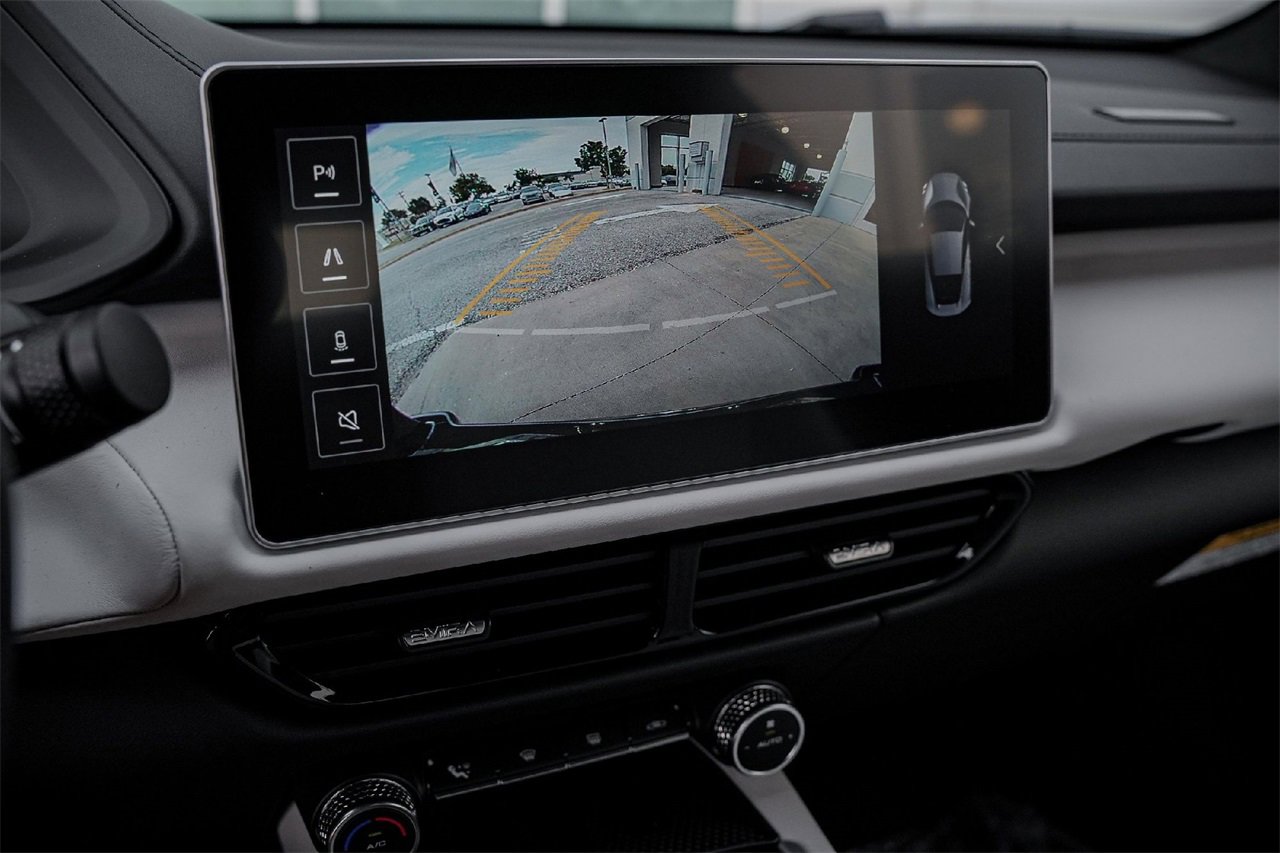 New 2025 Lotus Emira image 28