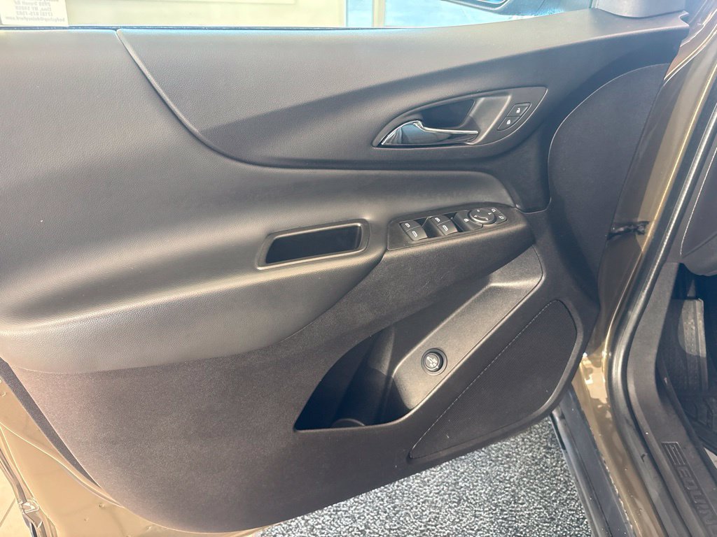 Used 2024 Chevrolet Equinox LT w/ LPO, Floor Liner Package AWD/4WD image 20