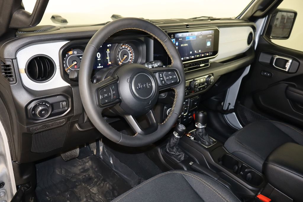 Used 2024 Jeep Wrangler Willys image 25