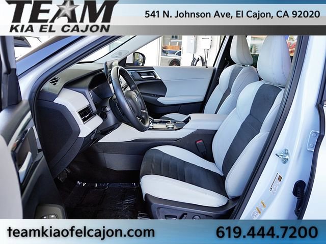 Used 2025 Mitsubishi Outlander SE AWD/4WD image 15