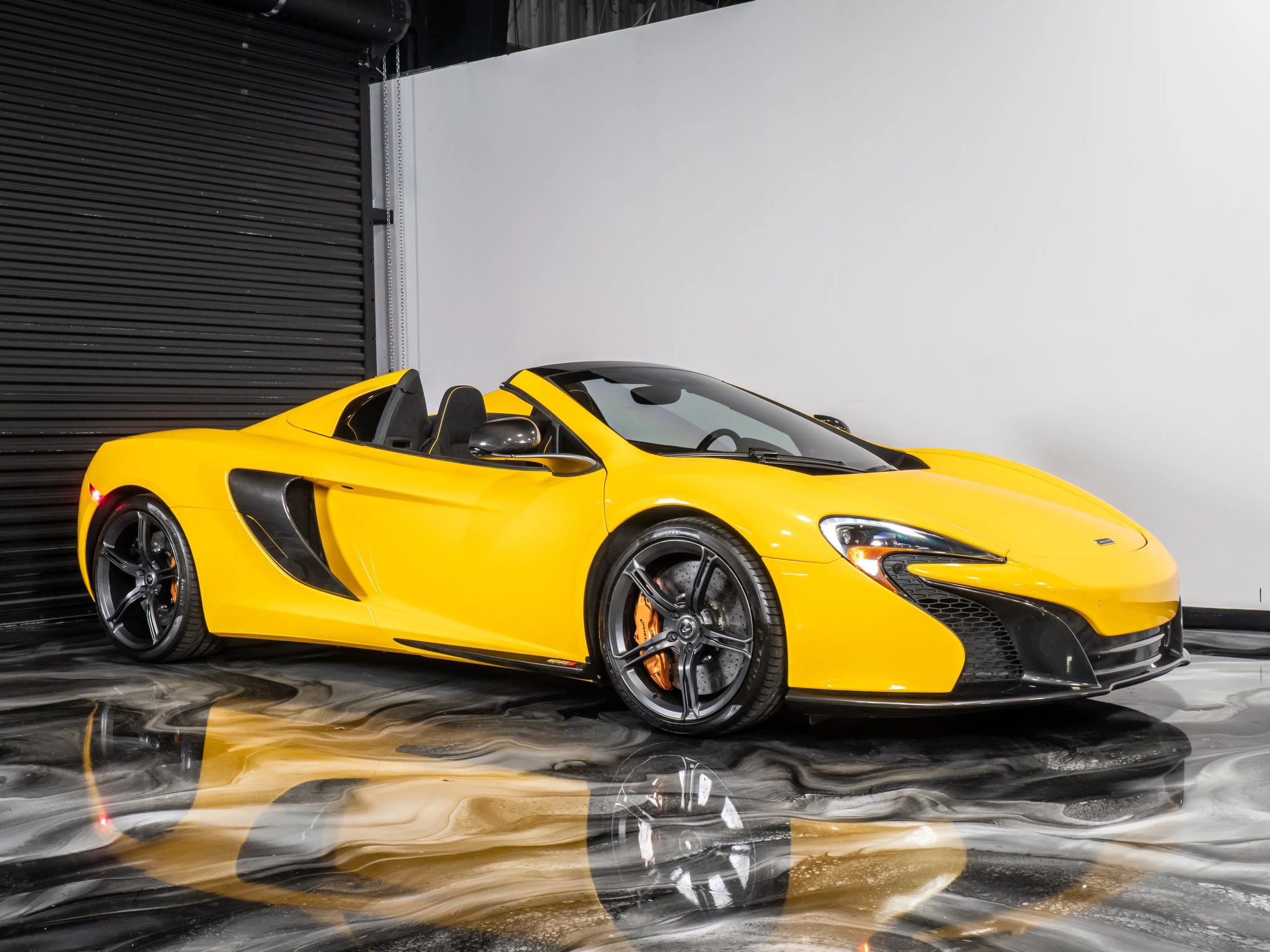 Used 2015 McLaren 650S Spider image 7