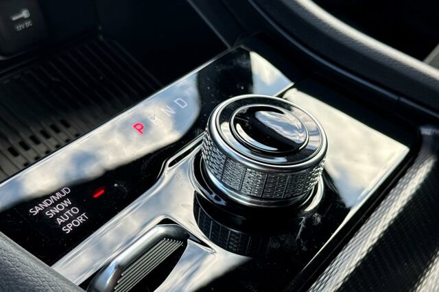 New 2026 Jeep Grand Cherokee Altitude image 19