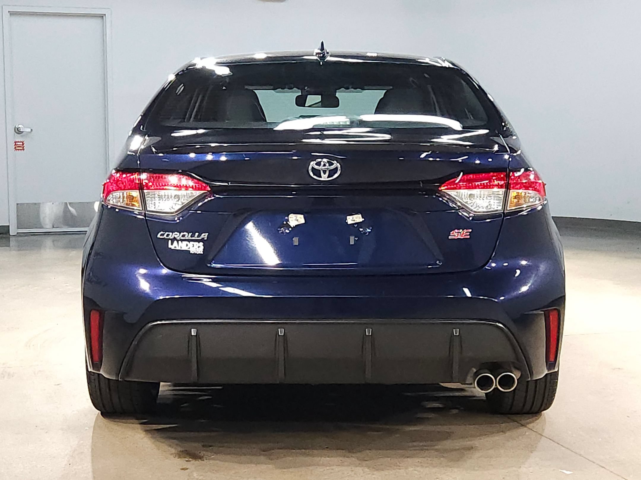 Used 2025 Toyota Corolla SE FWD image 6