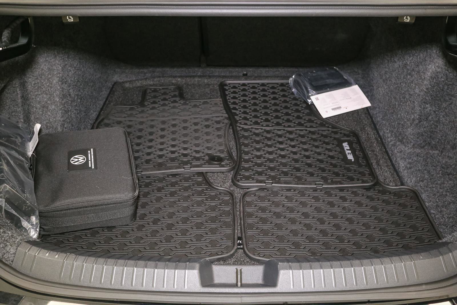 Certified 2023 Volkswagen Jetta Sport image 14