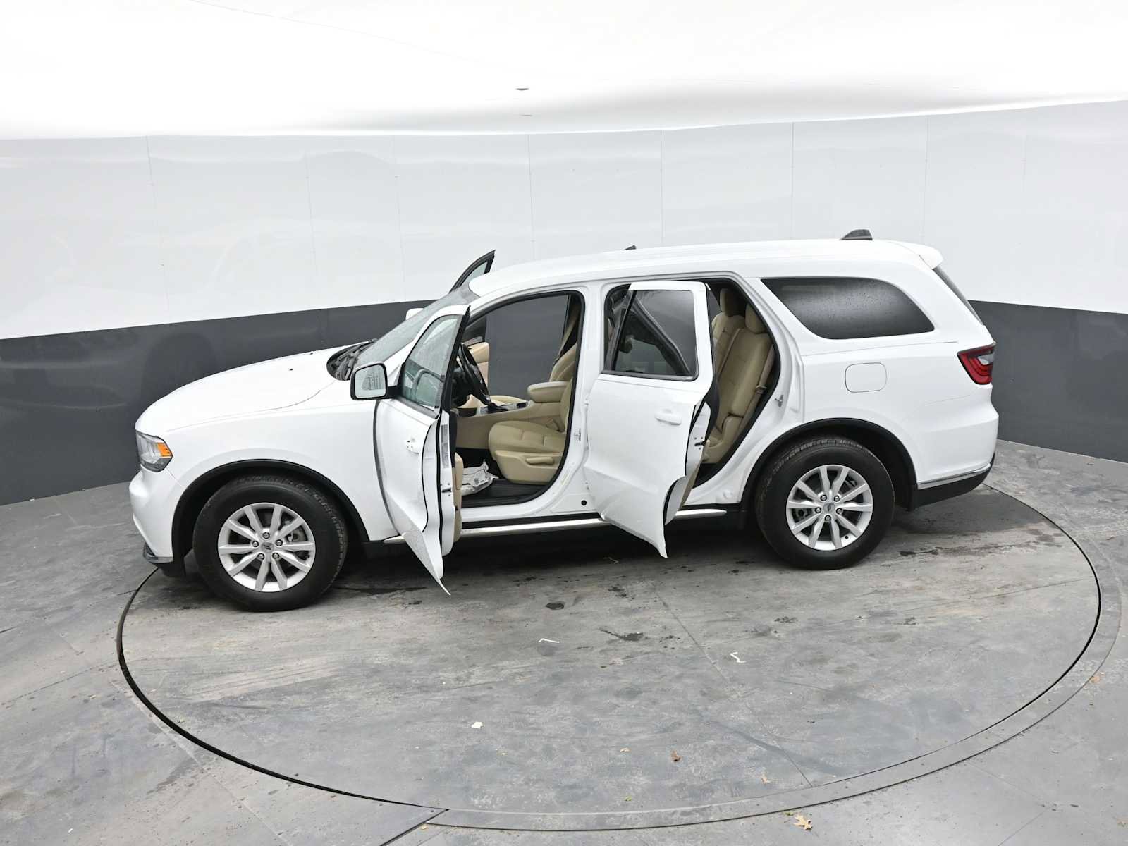Used 2020 Dodge Durango SXT w/ 3rd Row Seating Group RWD image 50