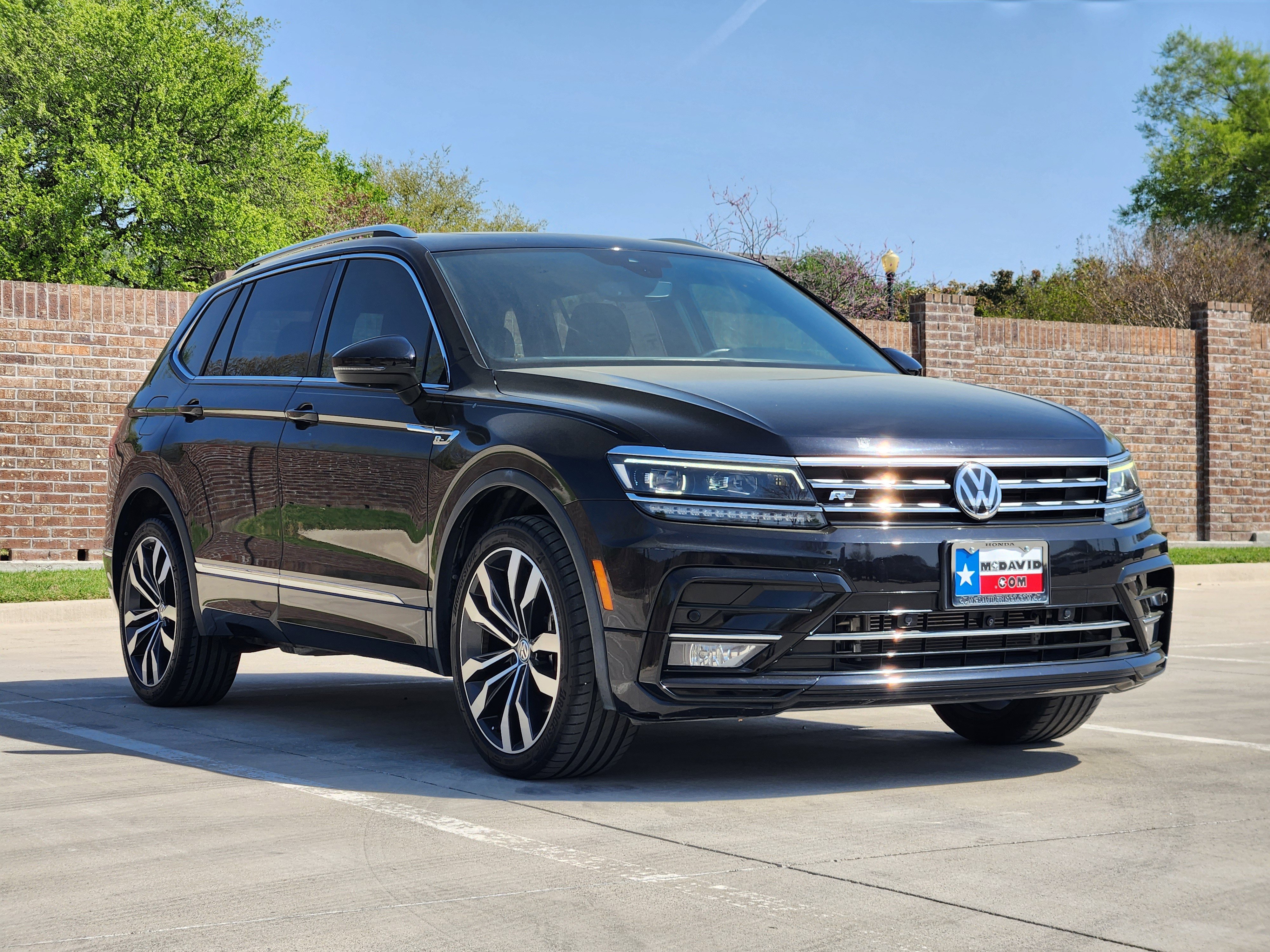 Used 2019 Volkswagen Tiguan SEL Premium image 4