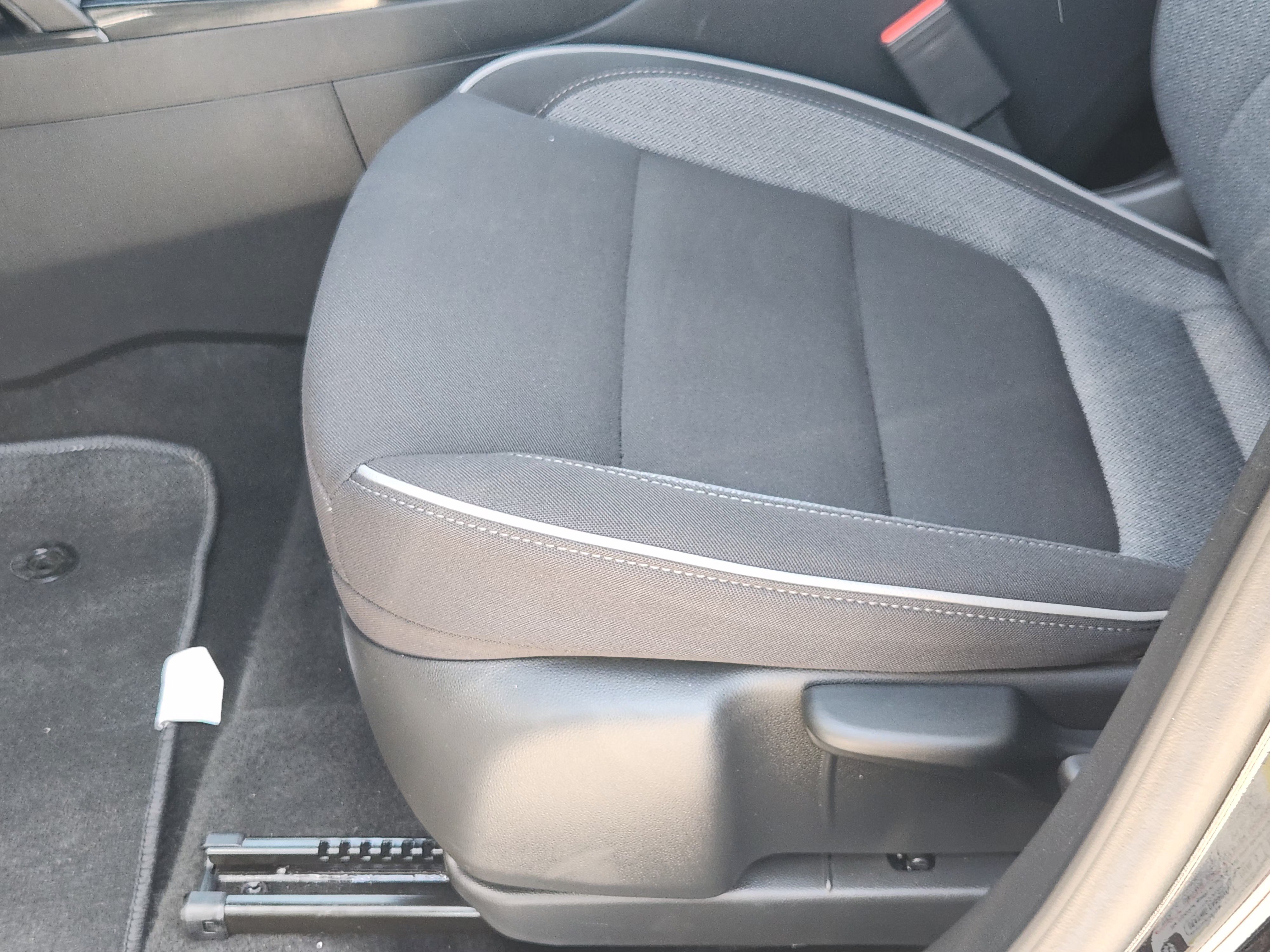 Used 2024 Chevrolet TrailBlazer LT w/ Driver Confidence Package FWD image 25
