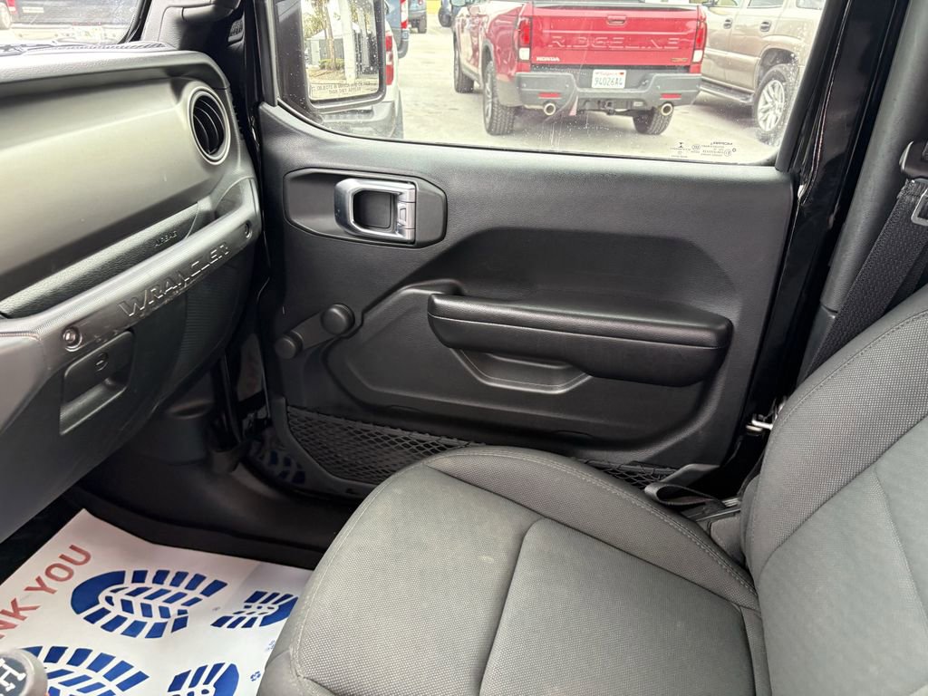 Used 2019 Jeep Wrangler Sport image 20
