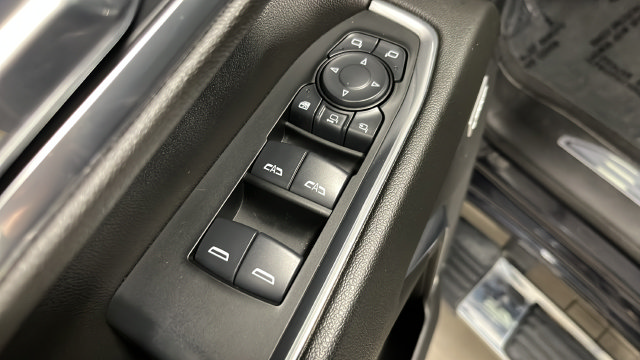 Used 2025 GMC Sierra 2500 SLT w/ SLT Premium Package AWD/4WD image 22