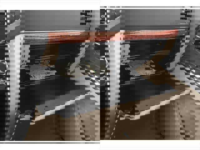 Used 2015 Toyota Land Cruiser image 12