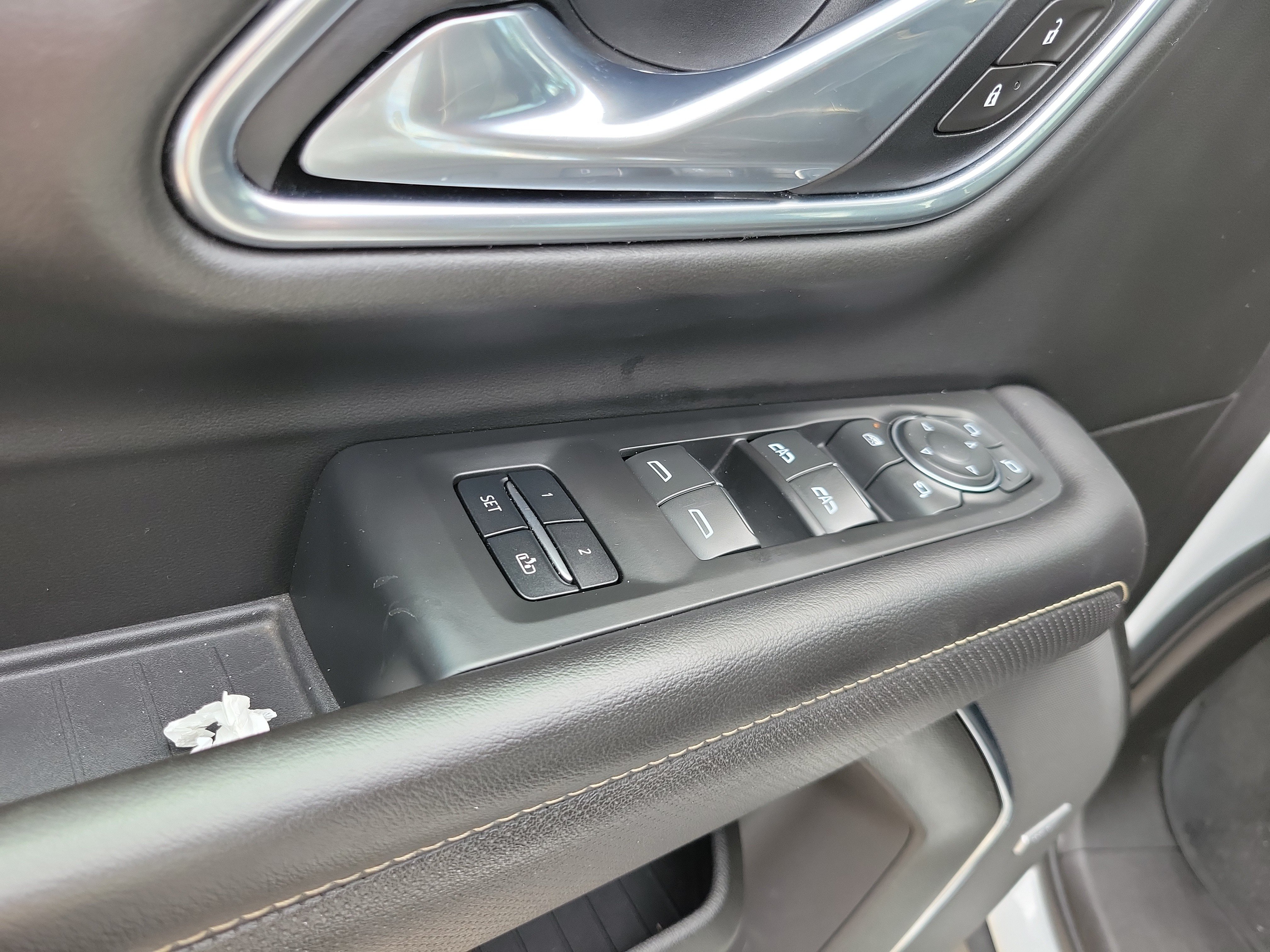 Used 2021 Chevrolet Suburban Premier w/ Premium Package AWD/4WD image 17