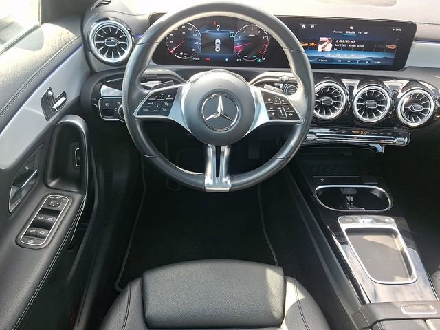 Used 2025 Mercedes-Benz CLA 250 4MATIC image 11