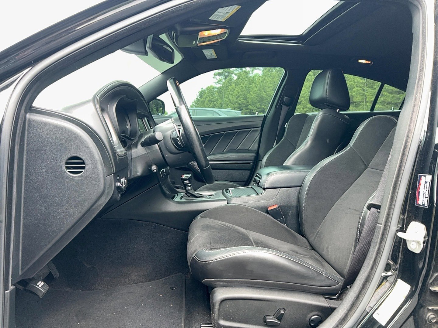 Used 2023 Dodge Charger R/T w/ Plus Group RWD image 10
